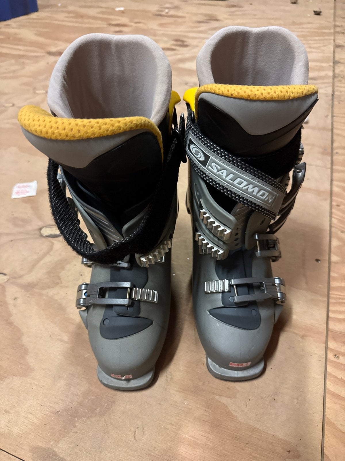 Salomon Performance 7.0 skischoenen - Maat 26.0 ofwel 41, Sport en Fitness, Skiën en Langlaufen, Gebruikt, Schoenen, Skiën, Salomon