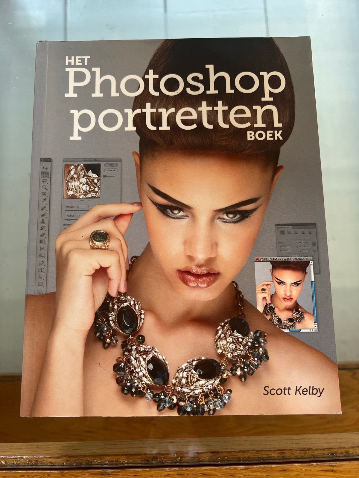 Het Photoshop Portretten Boek - Scott Kelby, Boeken, Ophalen of Verzenden, Zo goed als nieuw, Techniek