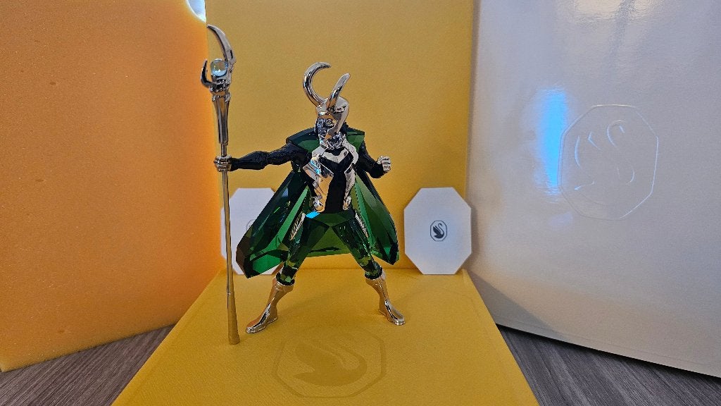 Swarovski Marvel Loki! NIEUW!, Ophalen of Verzenden, Nieuw, Figuurtje