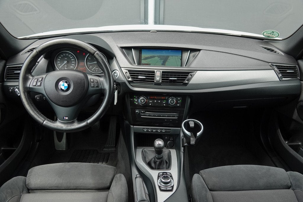 BMW X1 xDrive28i 245Pk | High Executive | M-Sport | Shadowli, Auto's, BMW, Gebruikt, 4 cilinders, 2000 kg, Alcantara