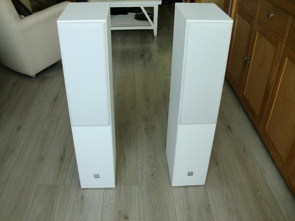 DALI uitvoering Wit nieuw staat model Spektor 6 set prijs., Audio, Tv en Foto, Luidsprekers, Zo goed als nieuw, 120 watt of meer