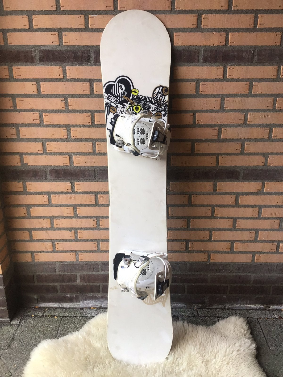 Nitro IT1 snowboard 148 cm bindingen M Flow Amp5, Nitro IT1 snowboard 148 cm bindingen M Flow Amp5 (snowboardschoenen EU maat 36,5-42).