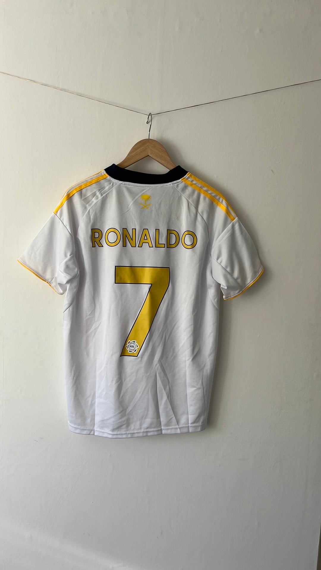 Ronaldo al nassr 2025 maat M + broek, Maat S, Ophalen of Verzenden, Zo goed als nieuw, Shirt