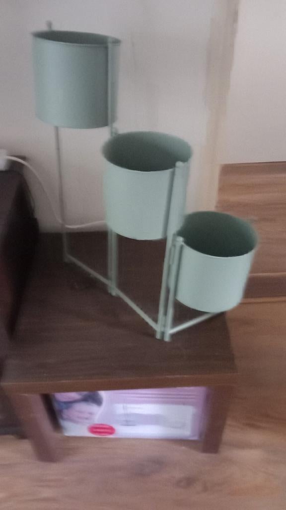 Te koop: Plantenstandaard  groen/grijs, Ophalen, Nieuw