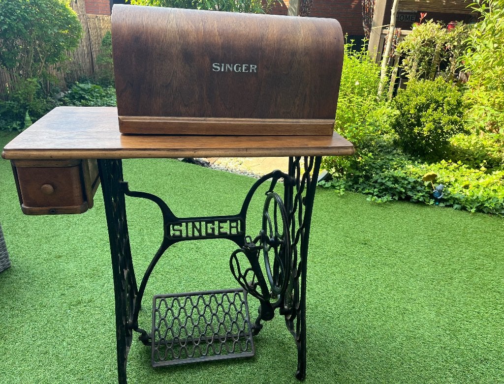 Vintage Singer 66K uit 1926- Lotus decoratie+ accessoires, Antiek en Kunst, Ophalen