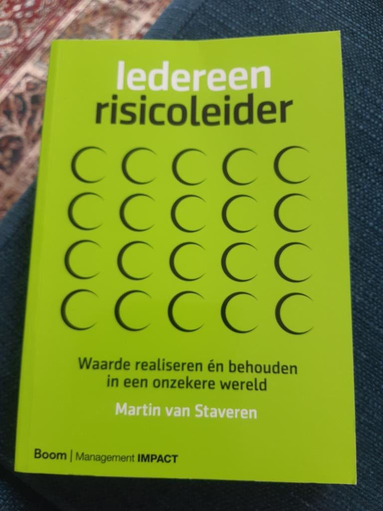 Martin van Staveren - Iedereen risicoleider, Sociale wetenschap, Ophalen of Verzenden, Zo goed als nieuw, Martin van Staveren