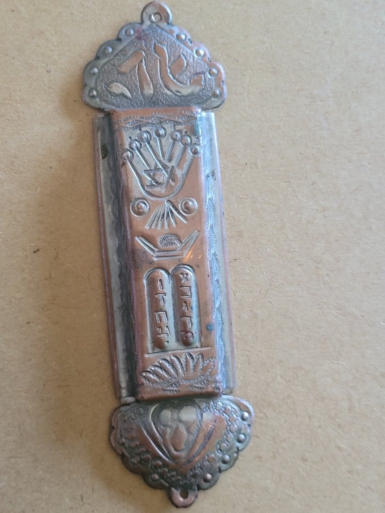 This museum quality antique mezuzah case is a rare specimen, Ophalen of Verzenden