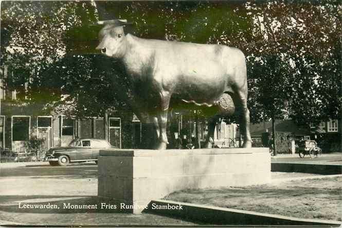 301-127-055 Leeuwarden Monument Fries Rundvee Stamboek, Verzenden, Voor 1920, Friesland