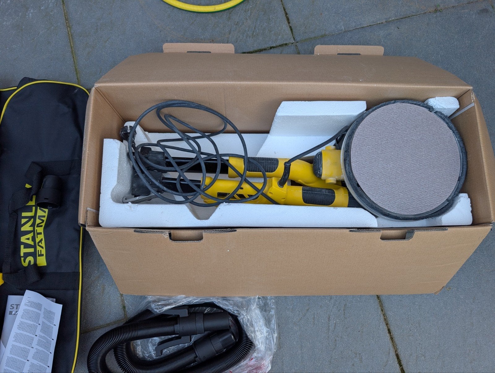 Stanley Fatmax wand schuurmachine, Ophalen, Zo goed als nieuw, 600 tot 1200 watt, Overige typen