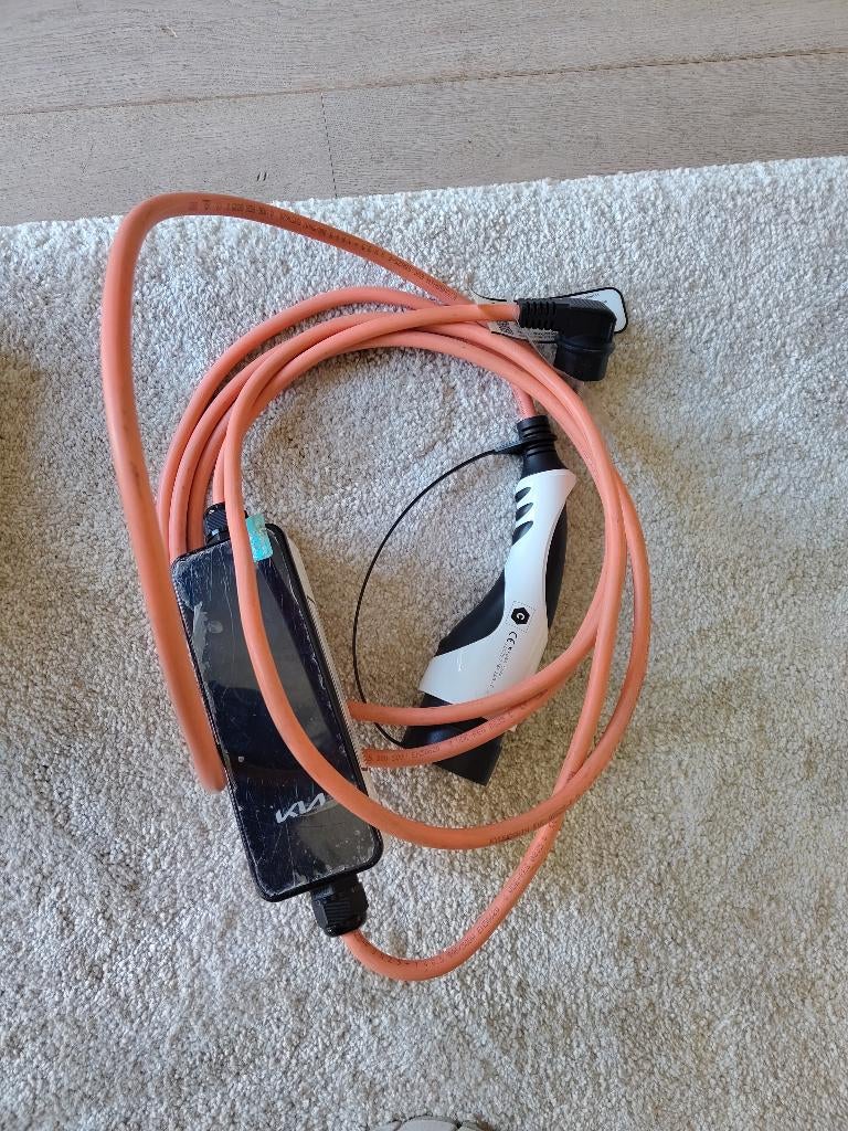 Kia originele EV granny charger 1-fase 230V – thuis oplader, Auto diversen, Laadpalen, Ophalen, Zo goed als nieuw, Laadkabel