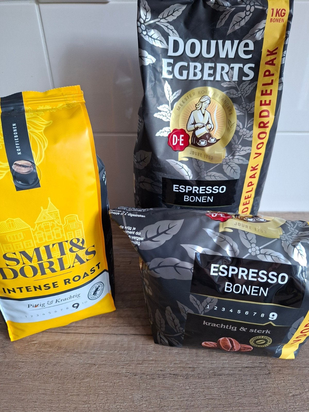 Koffiebonen van Douwe Egberts en Smit & Dorlas, Ophalen of Verzenden