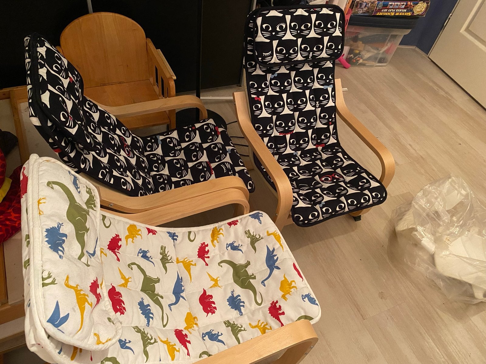 3 IKEA Poäng kinderstoelen met hoezen, Ophalen, Gebruikt, Drie, Zwart