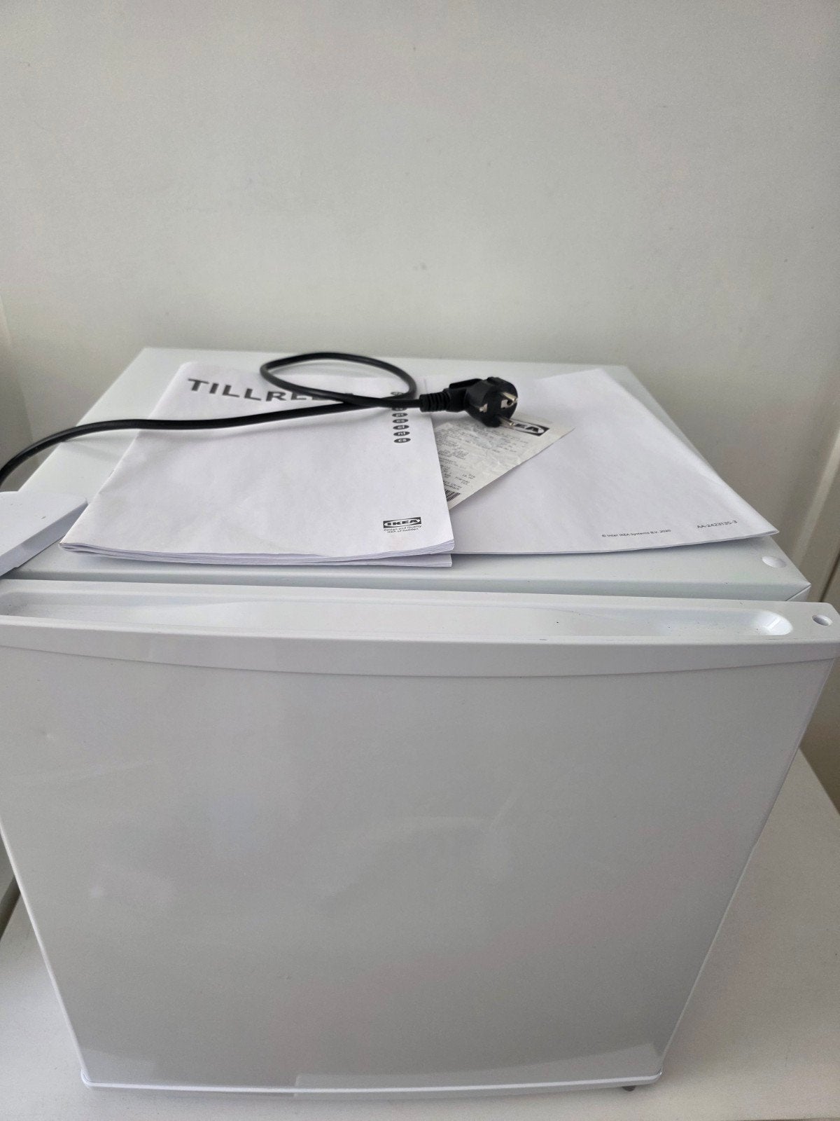 IKEA Tillreda Koelkast + vriesvak, bon 2025 Nieuw/Ongebruikt, Ophalen, Minder dan 85 cm, Nieuw, Minder dan 75 liter