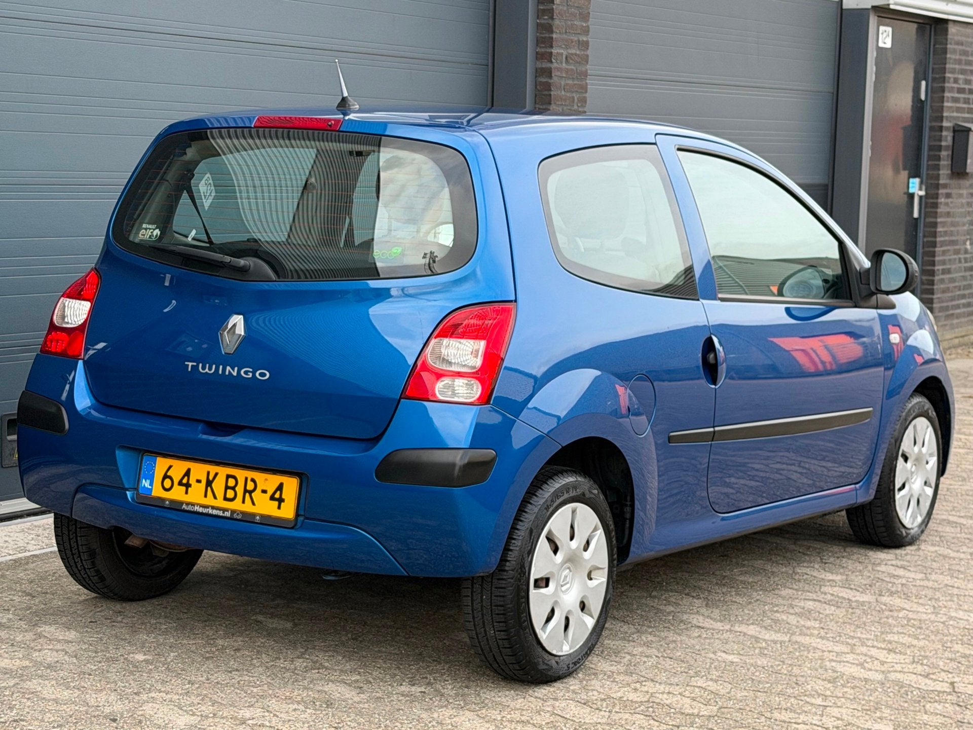 Renault Twingo 1.2 Authentique AIRCO NIEUW APK BOEKJES NAP, Voorwielaandrijving, Gebruikt, 4 cilinders, Origineel Nederlands