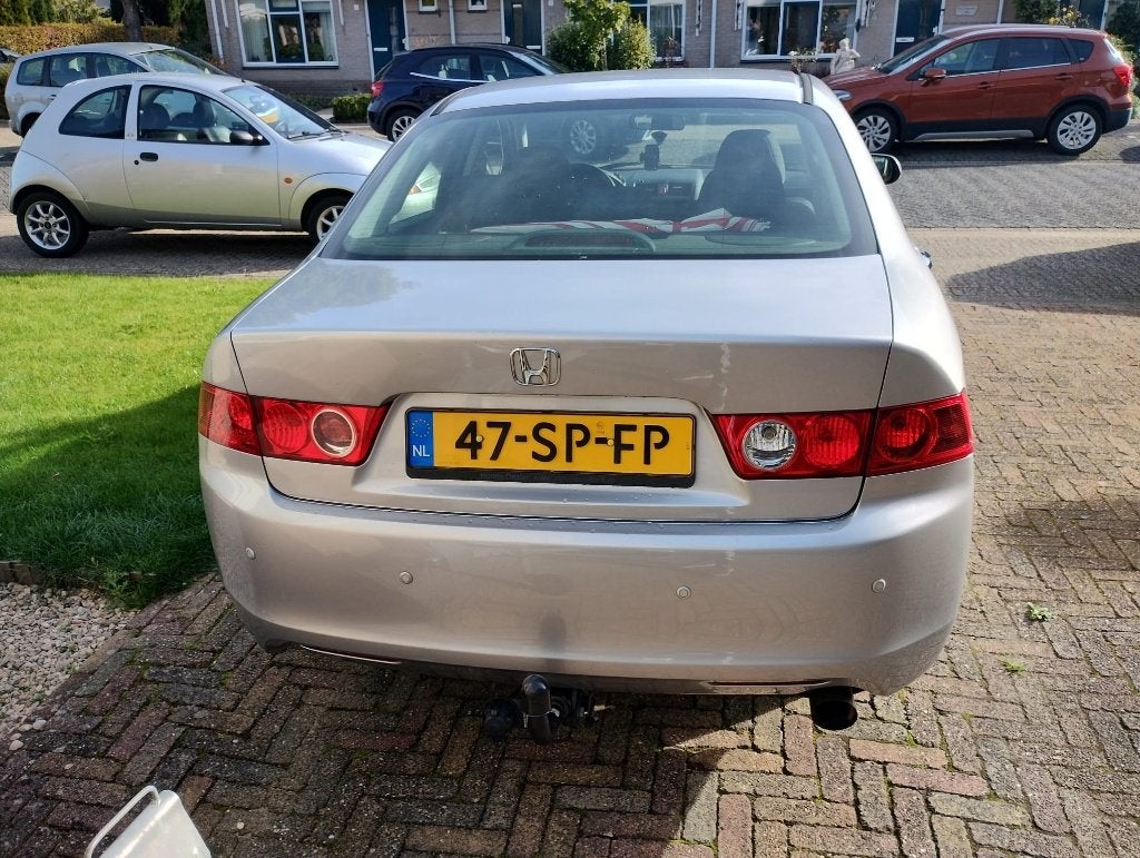 Honda Accord 2.0 I Sedan Comfort NAP + nieuwe APK + trekhaak, Auto's, Stof, Zwart, 4 cilinders, Origineel Nederlands