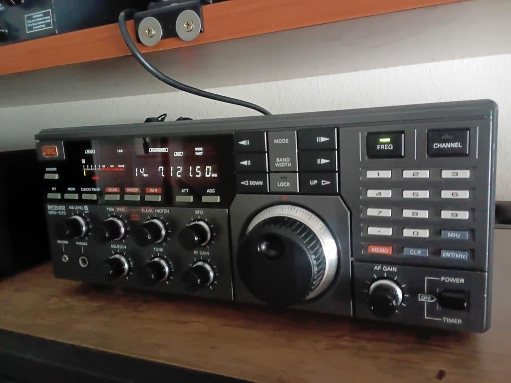 JRC-525  HF / VHF / UHF ontvanger, Ophalen, Zo goed als nieuw, Ontvanger