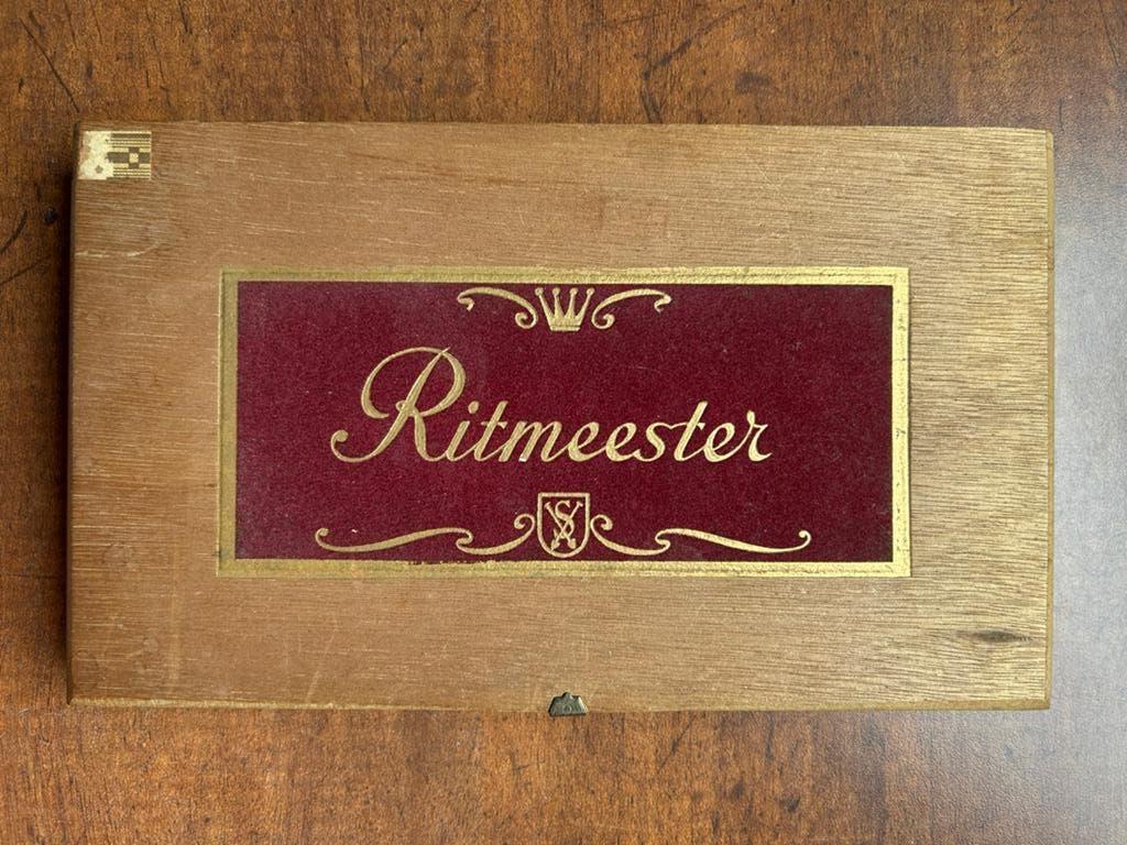 1x houten SIGARENDOOS  RITMEESTER, Ophalen of Verzenden, Gebruikt, Tabaksdoos of Verpakking