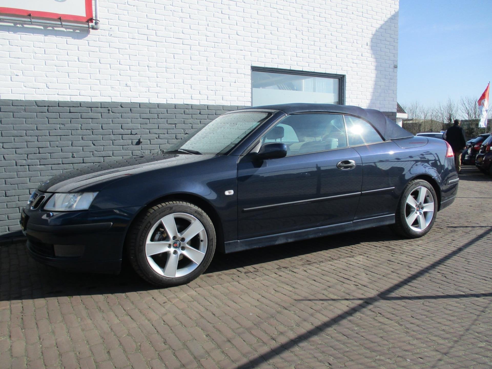 Saab 9-3 Cabrio 1.8t Linear, Auto's, Voorwielaandrijving, 1998 cc, Gebruikt, Leder