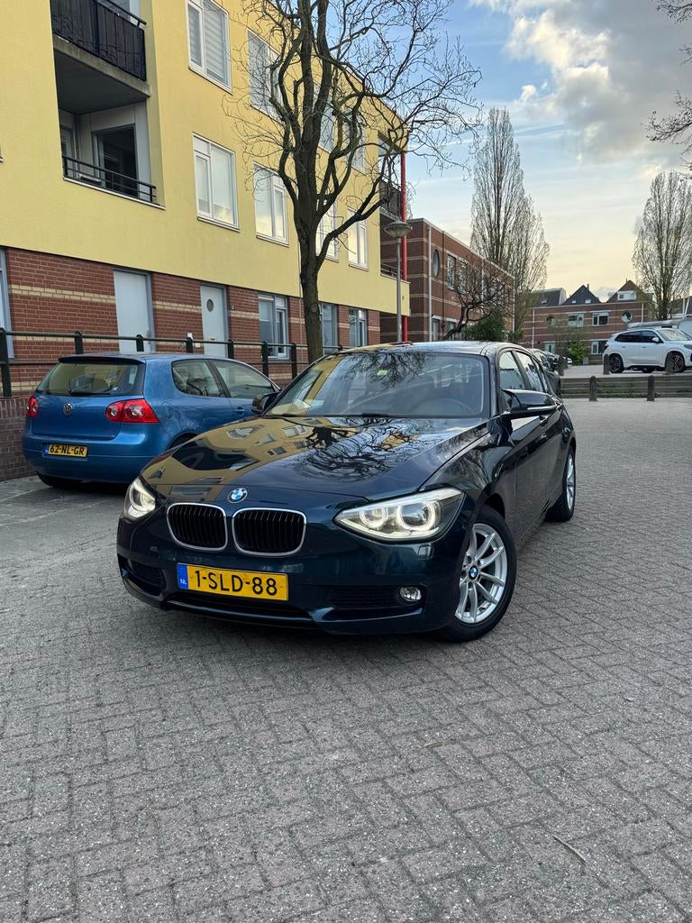 BMW 1-Serie 116I 100KW 5DR 2013 Blauw, Auto's, BMW, 1-Serie, 4 cilinders, Blauw, Origineel Nederlands