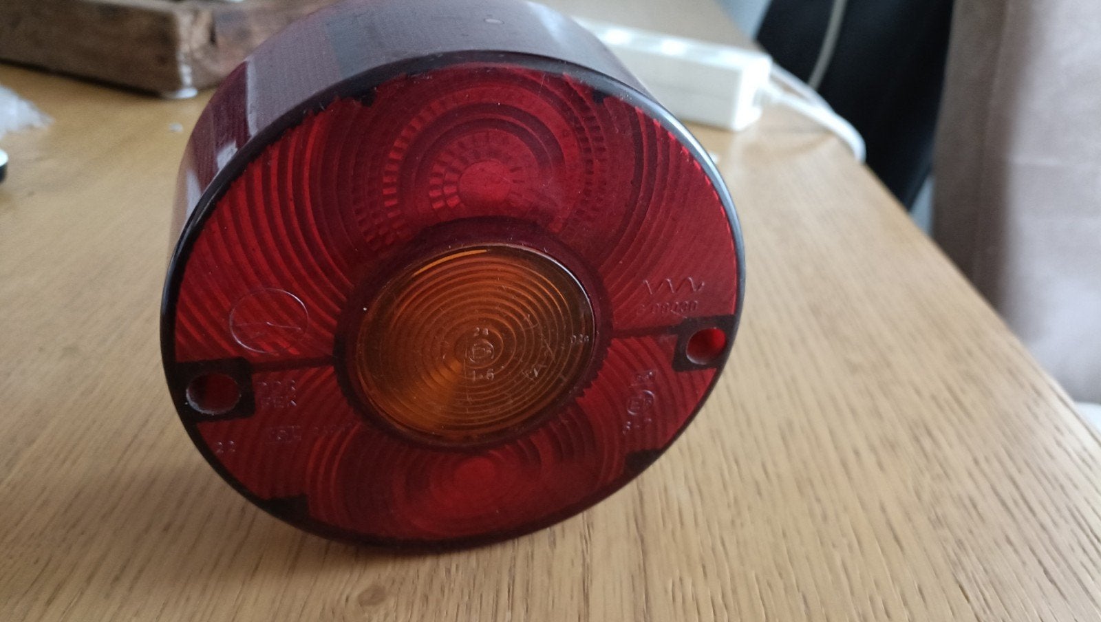Achterlichtkap voor ifa of intercamp DDR, Ophalen