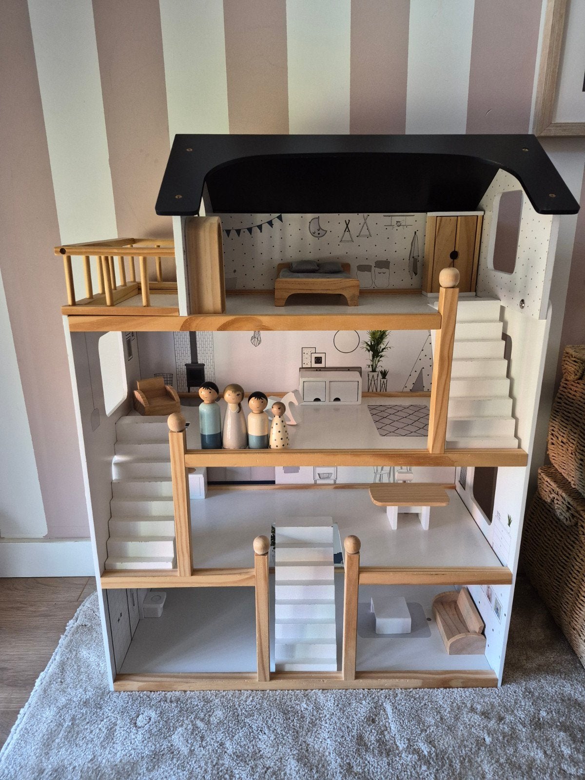 XL houten poppenhuis van Petit Amelie, Kinderen en Baby's, Speelgoed | Poppenhuizen, Ophalen, Zo goed als nieuw, Poppenhuis