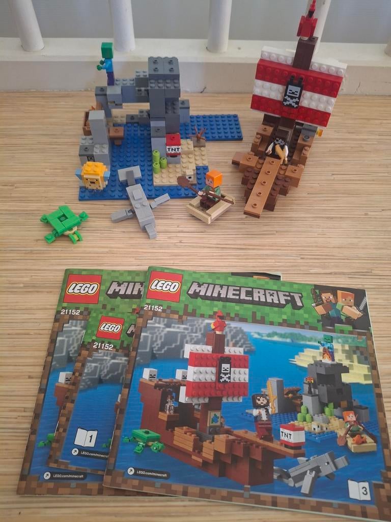 Lego Minecraft 21152 Pirate Ship Adventure met boekje compl., Minecraft, Lego, Ophalen of Verzenden, Zo goed als nieuw