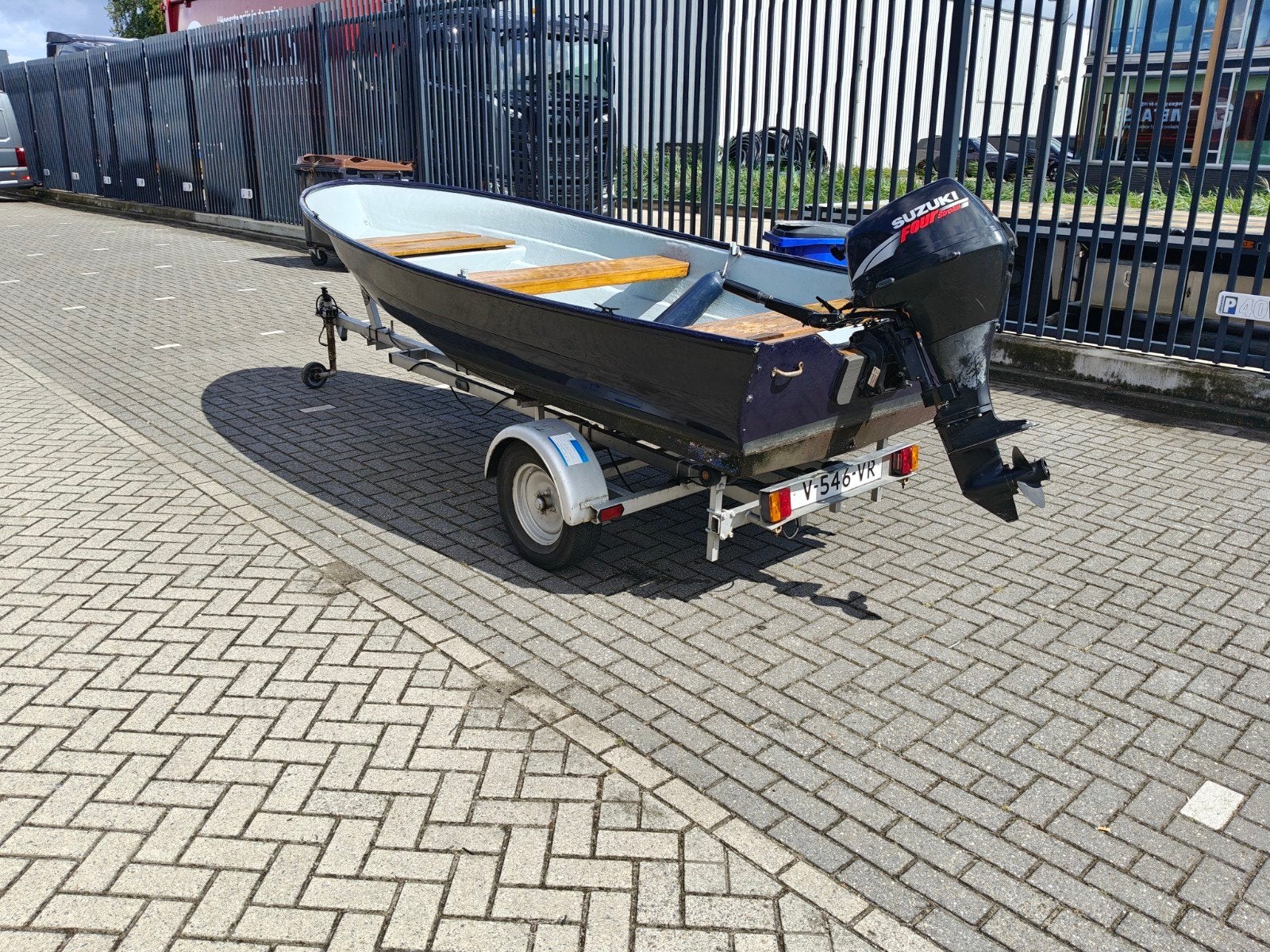 Leuke boot met 9.9 pk Suzuki en trailer, 4 m, Buitenboordmotor, 10 pk, Trailer