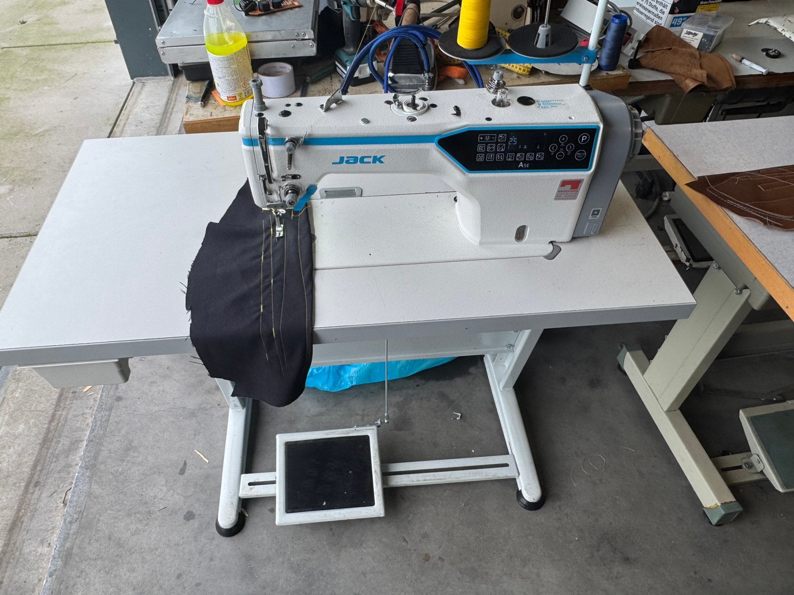 Industriele naaimachine jack a5e automaat zo goed als nieuw, Overige merken, Jack, Ophalen of Verzenden, Industrieel
