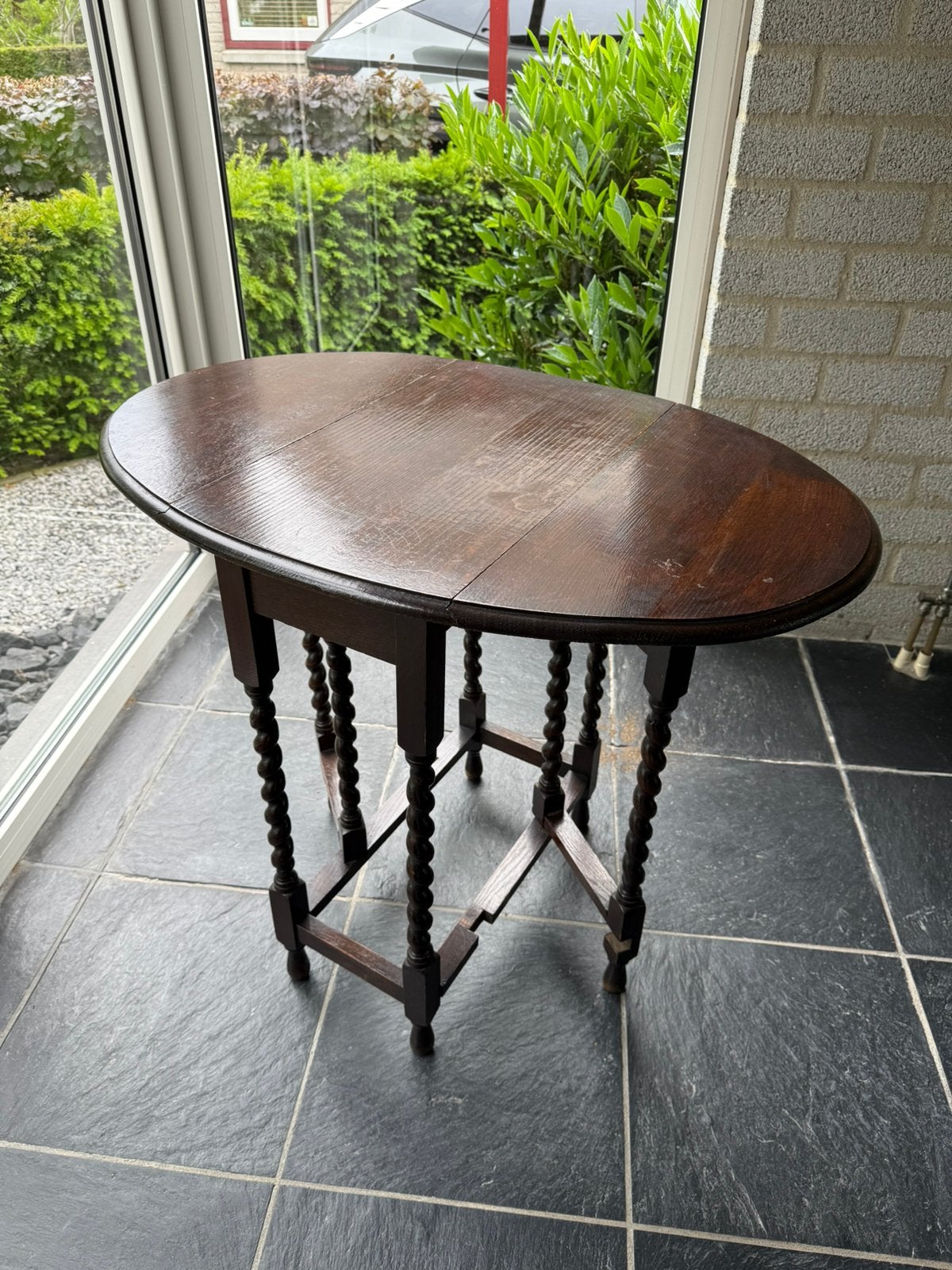 Te koop, antieke (bijzet) tafel, Ophalen