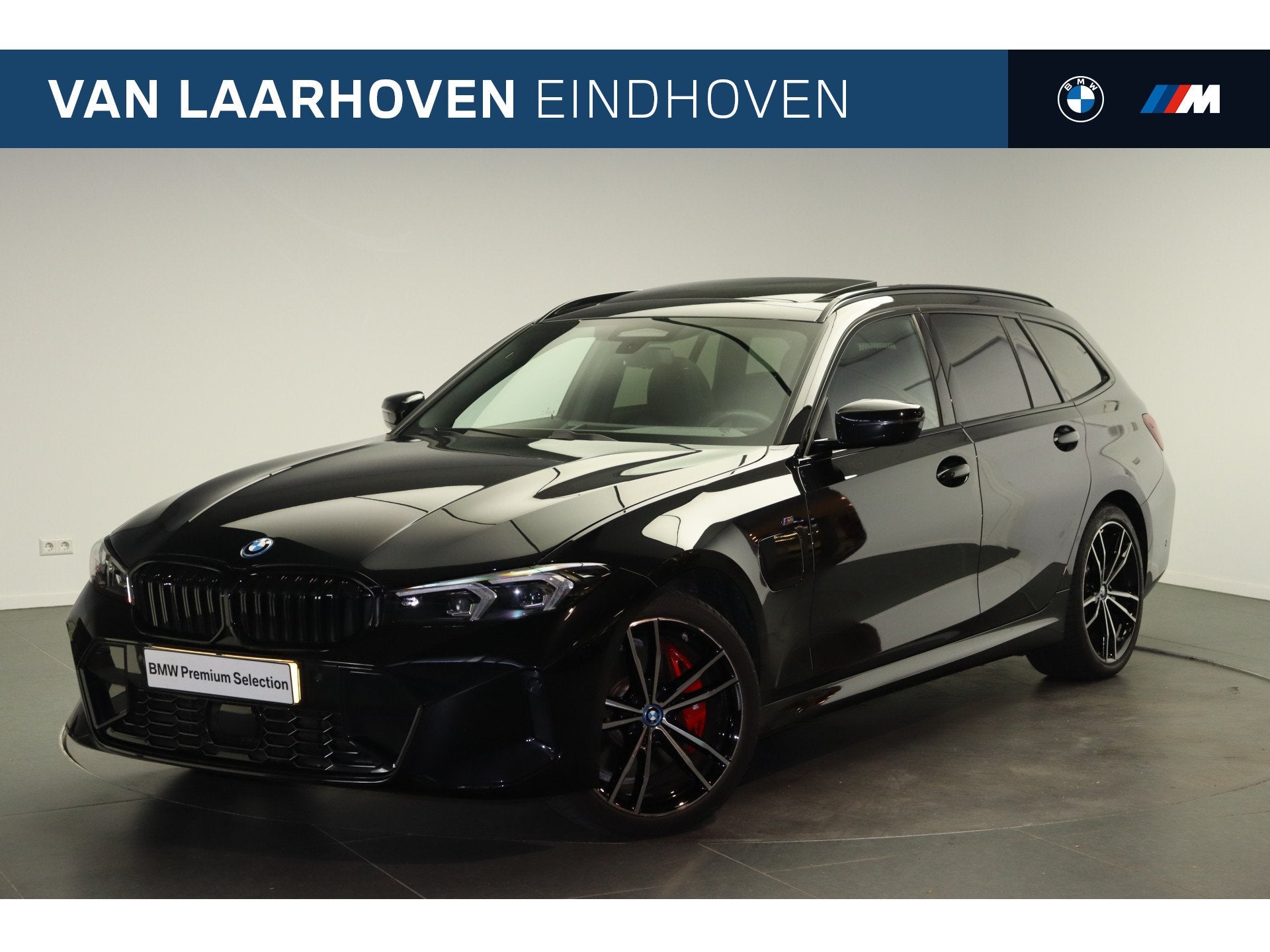 BMW 3 Serie Touring 330e xDrive M Sport Automaat / Panoramad, Auto's, Gebruikt, 4 cilinders, Met garantie (alle), Zwart