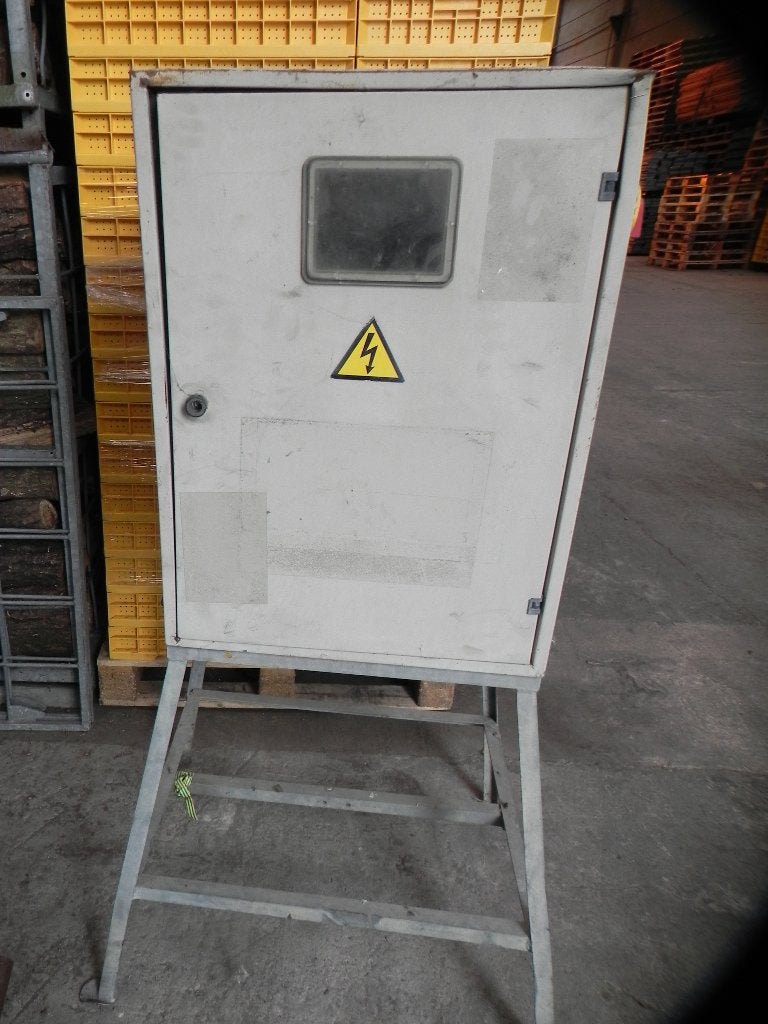 Bouwkast staal met 380 en 220V, Ophalen, Gebruikt, 500 watt of meer, Overige typen