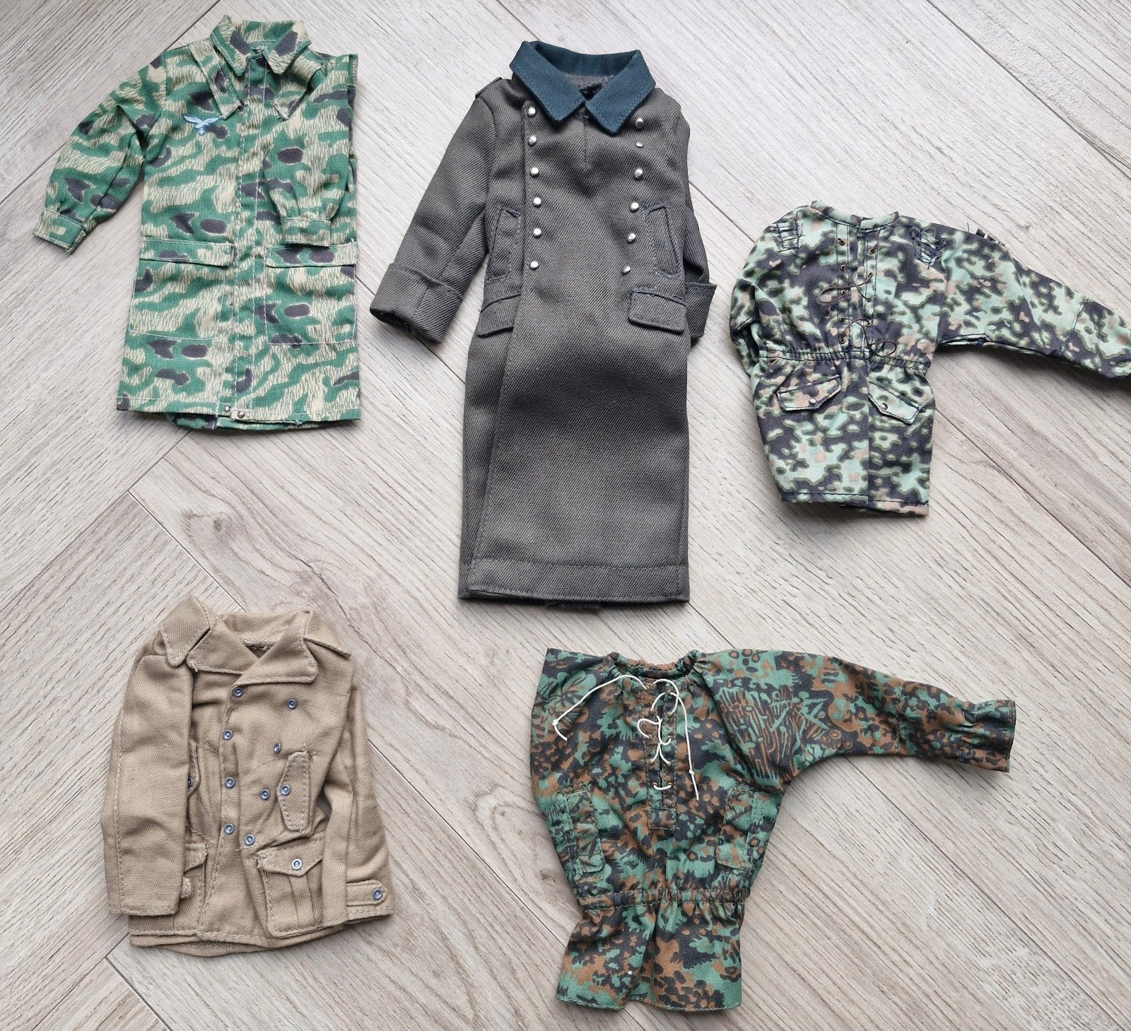 Schaal 1/6 WO2 duitse kleding, Verzenden, Zo goed als nieuw, Groter dan 1:35, Figuur of Figuren