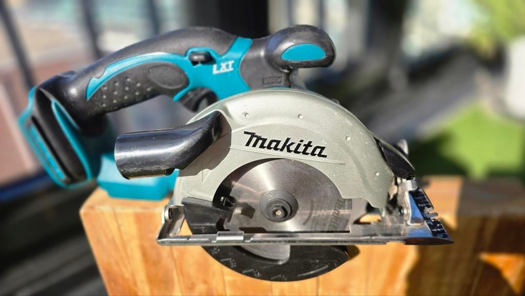 Makita DSS501 18V Accu Cirkelzaag, Gebruikt, Cirkelzaag, Ophalen of Verzenden, Makita