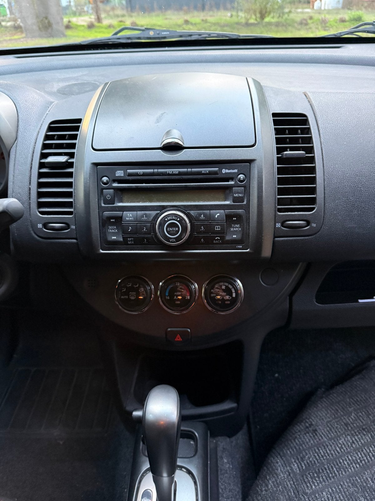 Foto 15 van Nissan Note Automaat | Benzine | 169.000 km | Dealer onderh.