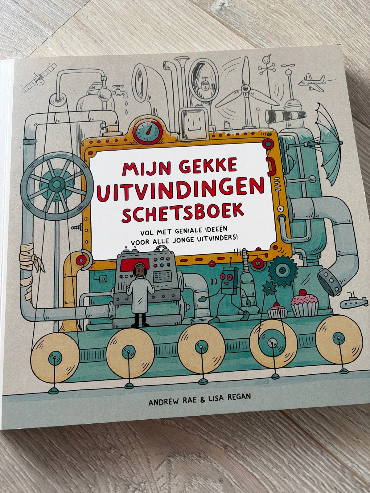Mijn Gekke Uitvindingen Schetsboek - Andrew Rae & Lisa Regan, Ophalen of Verzenden, Nieuw, Non-fictie
