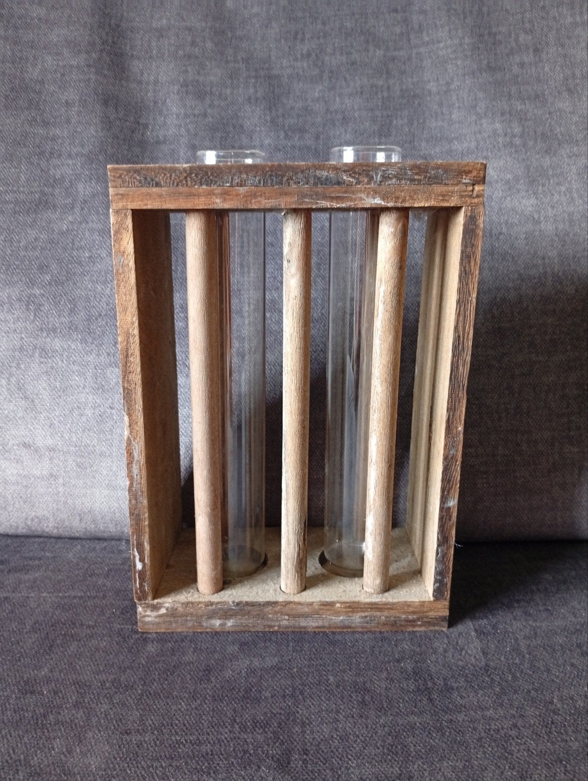 Vintage houten reageerbuisrek met twee buisjes, Ophalen