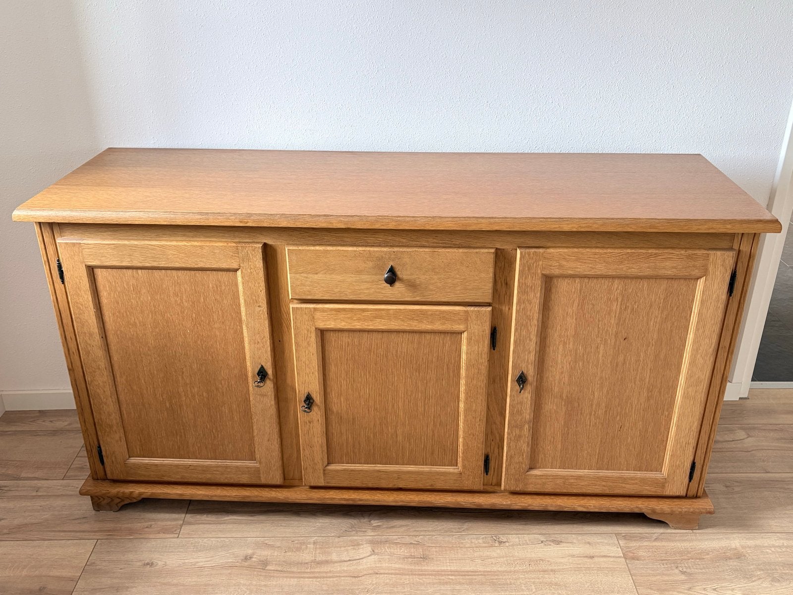 Eikenhouten dressoir met lade en deuren, Ophalen, Gebruikt, Met deur(en), 150 tot 200 cm