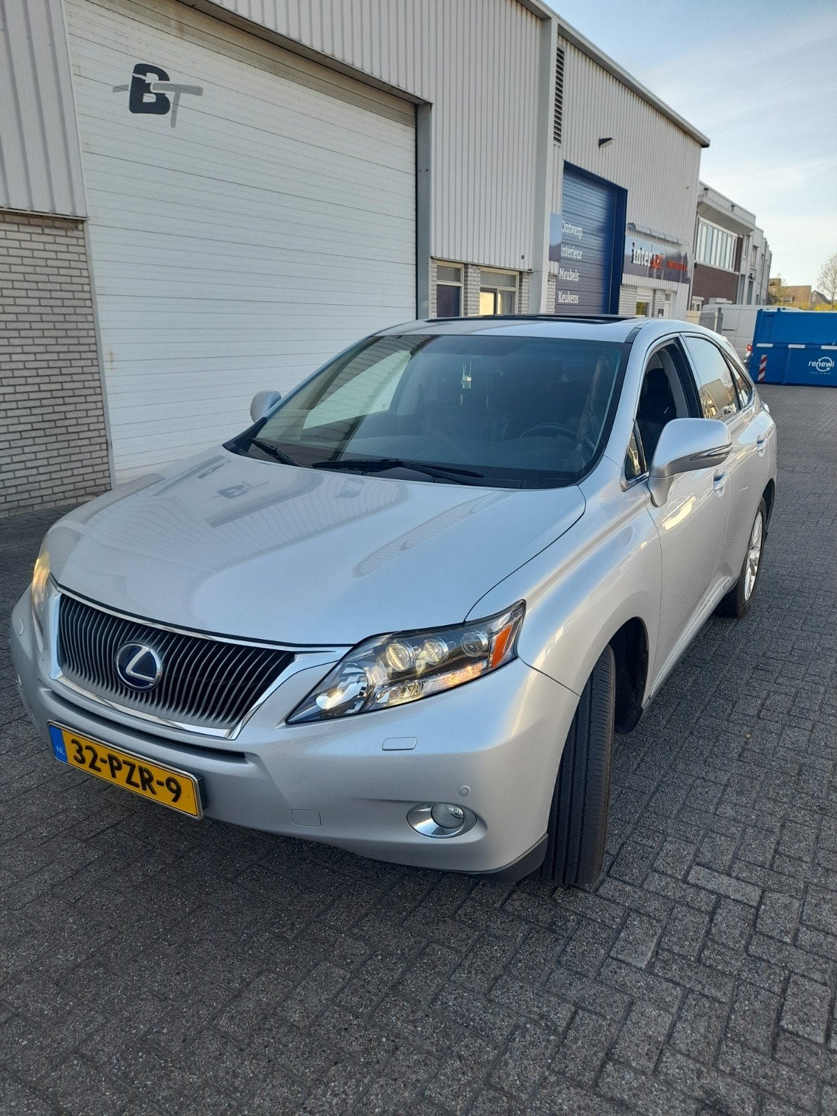 Lexus RX450h Hybrid 299pk CVT 2010 full options youngtimer, Auto's, Automaat, 249 pk, 2000 kg, 138 €/maand