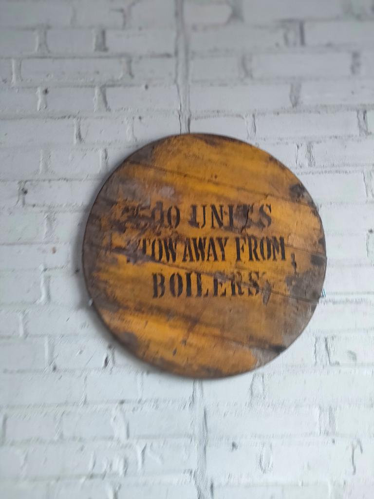 Oud houten schild deksel okergeel stoer mancave, Antiek en Kunst, Curiosa en Brocante, Ophalen of Verzenden