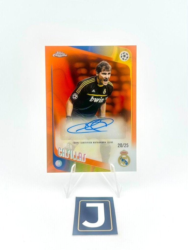 Iker Casillas /25 autograph Orange Topps Chrome Real Madrid, Ophalen of Verzenden, Zo goed als nieuw, Plaatje