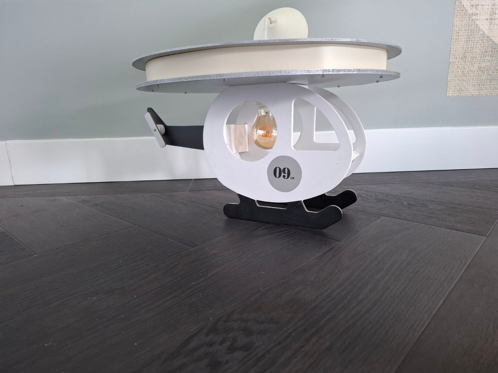 Helikopter vliegtuig grijze lamp hanglamp hout, Ophalen of Verzenden, Zo goed als nieuw, Lamp