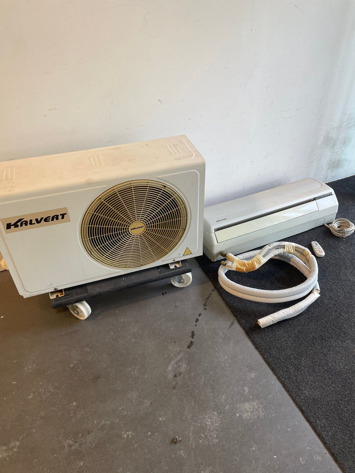 Airco buiten en binnenunit, Ophalen, Gebruikt, Wandairco, 3 snelheden of meer