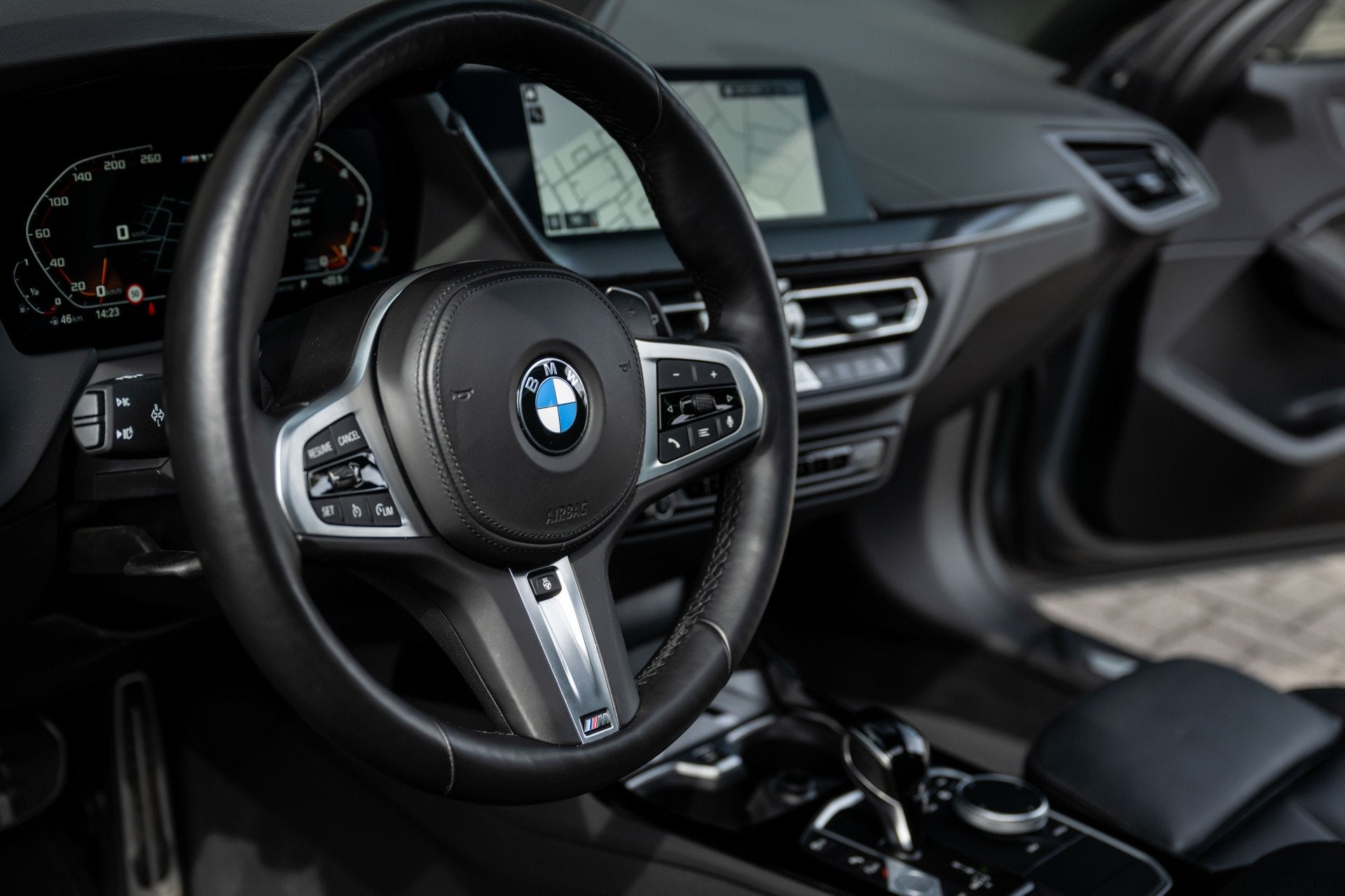 Foto 21 van BMW 1-serie M135i xDrive | Live Cockpit | Panorama | Leder |