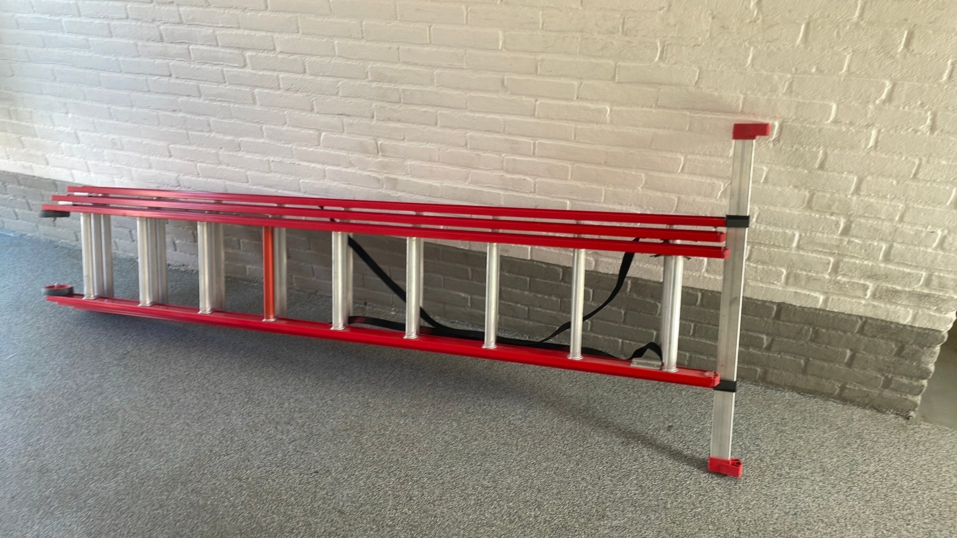 Ladder altrex 3 x 9 zeer netjes, Ophalen, Zo goed als nieuw, 4 meter of meer