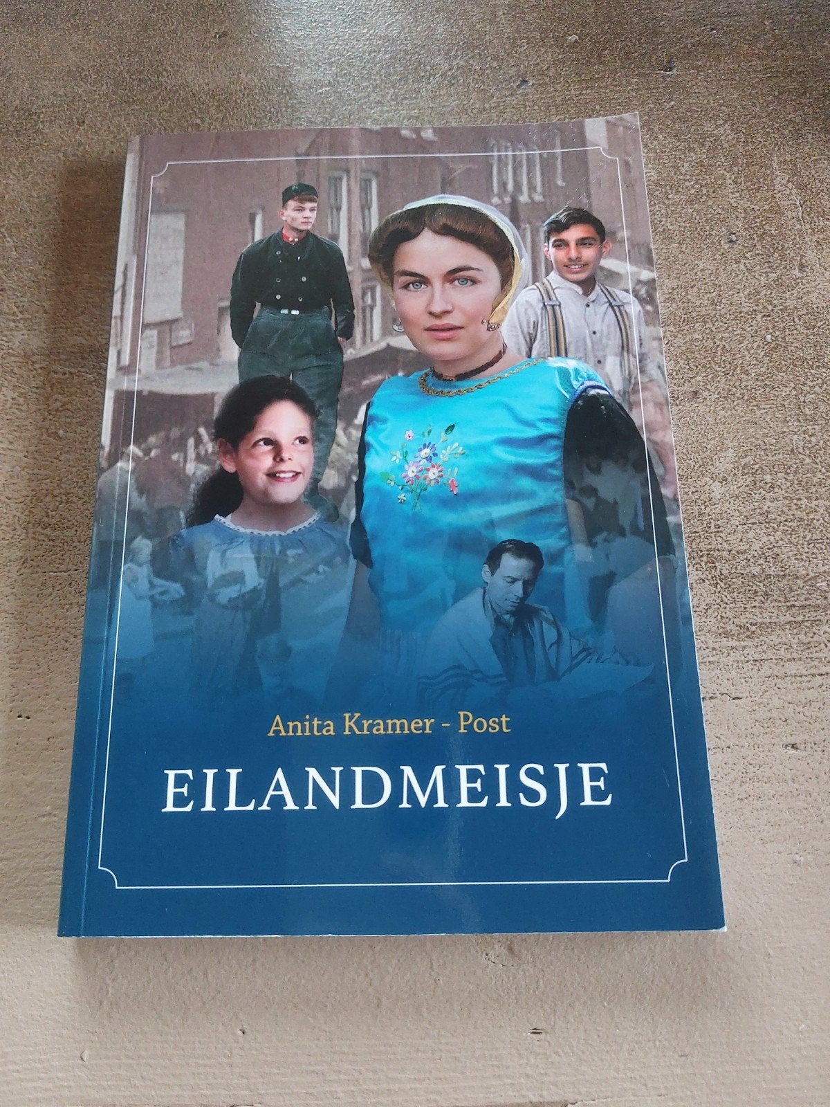 Eilandmeisje - Anita Kramer-Post (Roman), Ophalen of Verzenden, Zo goed als nieuw, Anita Kramer-Post, Nederland