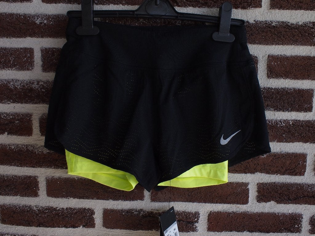 Nike Dri-FIT One 2in1 Short Dames Zwart XS, Zwart, Nike, Nieuw, Ophalen of Verzenden