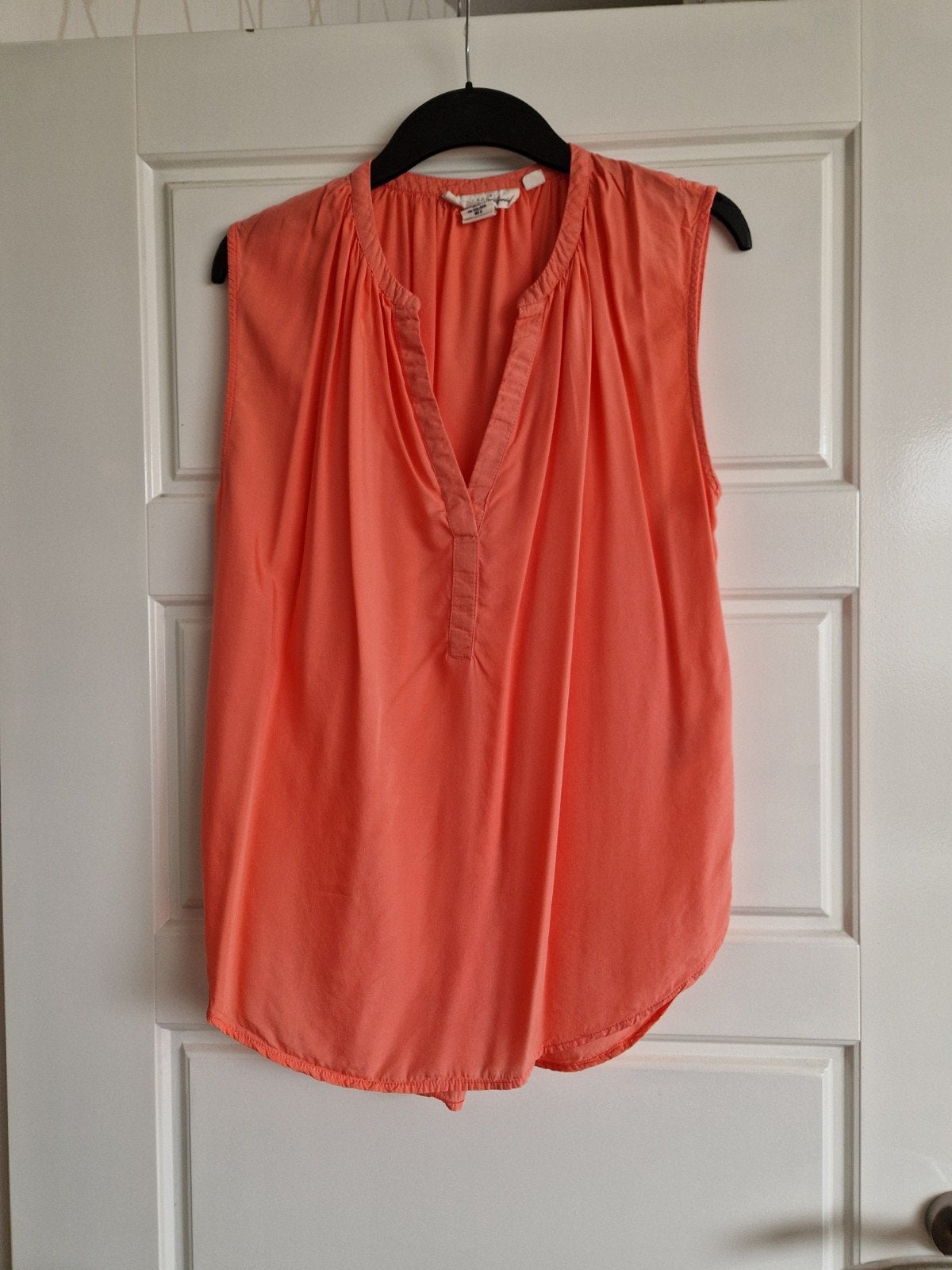 Te koop nieuwe oranje dames top, merk H&M, maat 38.
Staat ma, Maat 38/40 (M), H&M, Nieuw, Oranje
