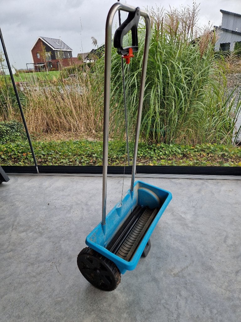 Gardena strooiwagen, Ophalen, Zo goed als nieuw, Overige soorten, Gardena