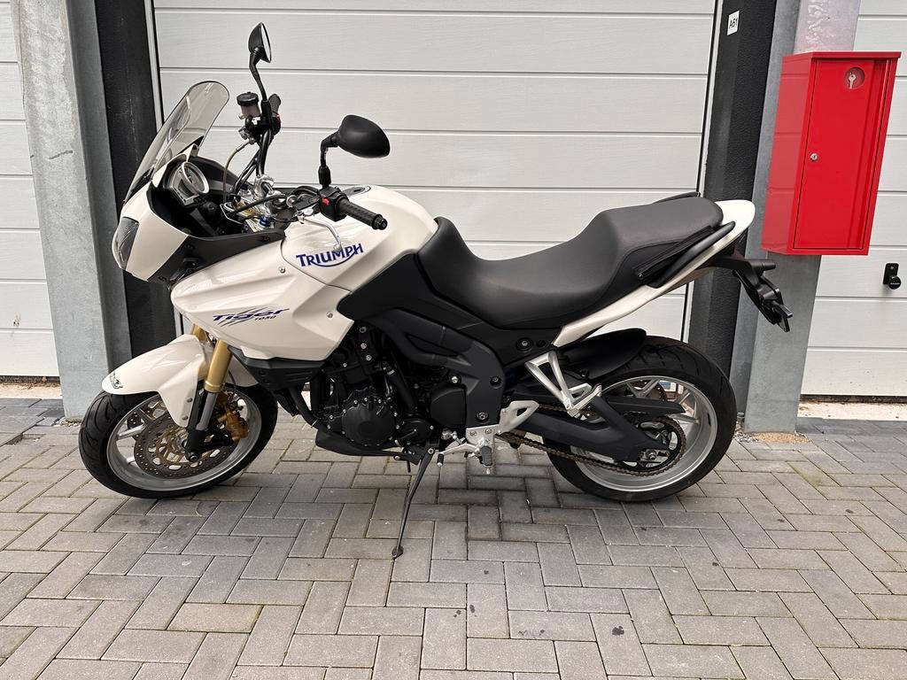 Triumph Tiger 1050 2008 - uitstekende staat, Motoren, Motoren | Triumph, Occasion, Motorrijbewijs A, 3 cilinders, Particulier