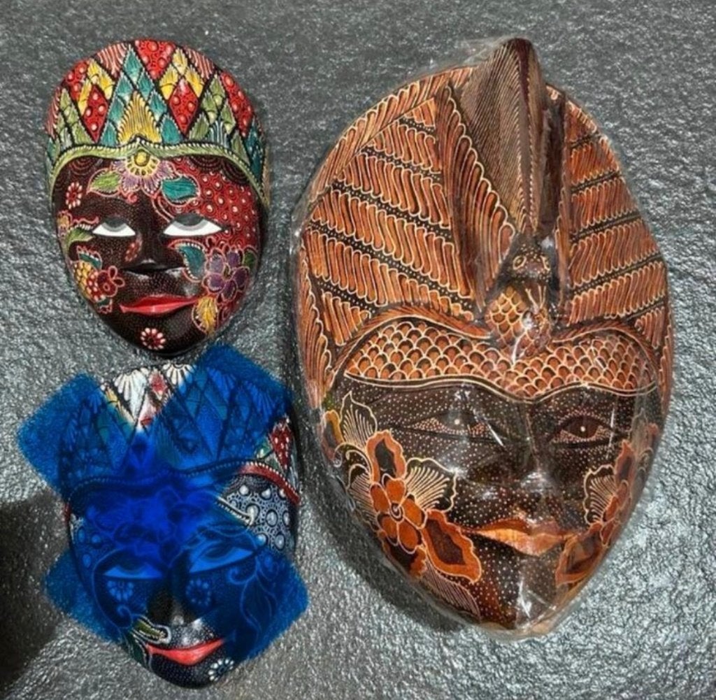 Houten Maskers Indonesië Java - Set van 2, Antiek en Kunst, Kunst | Niet-Westerse kunst, Ophalen